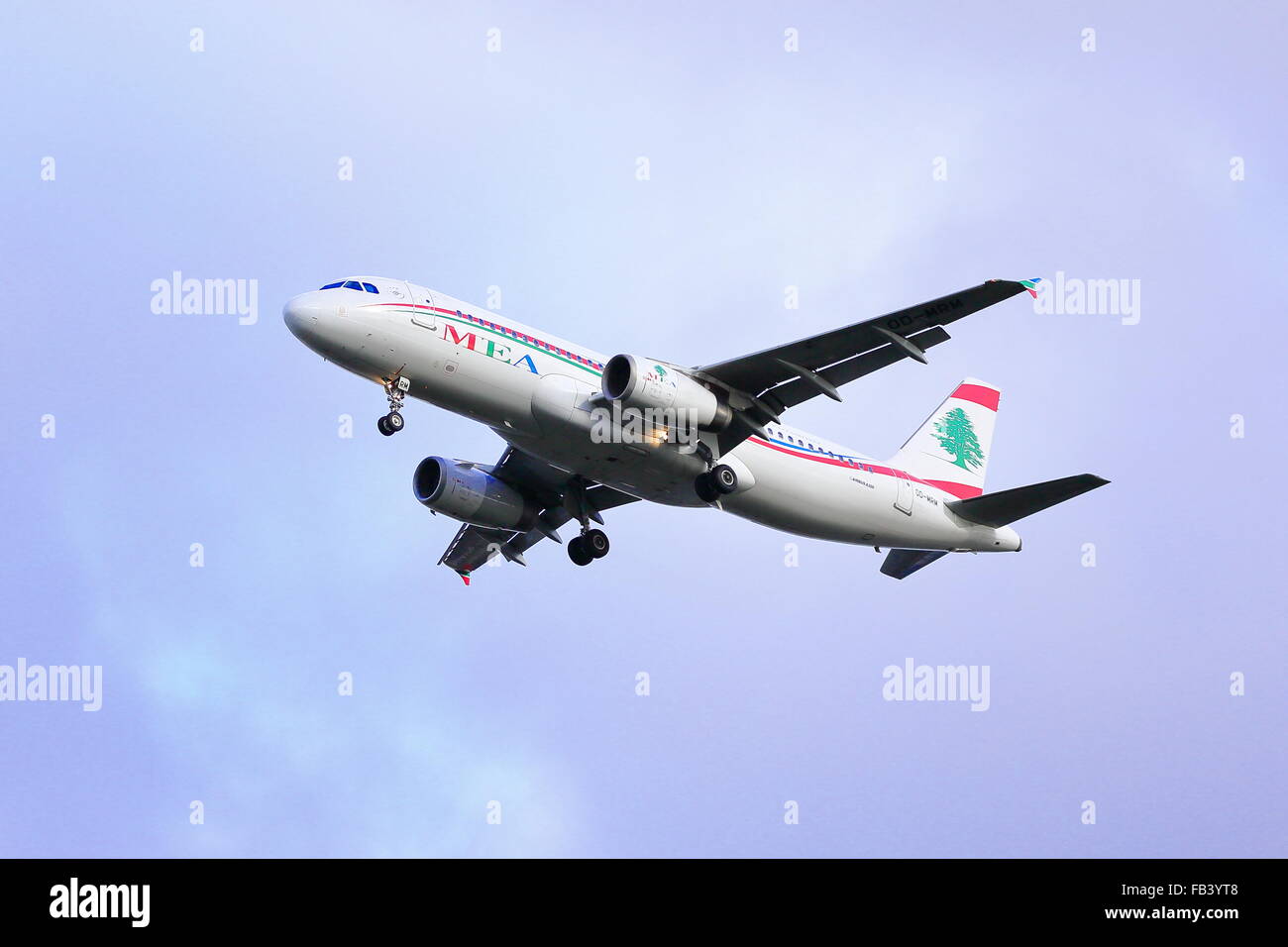 Middle east airlines london hi-res stock photography and images - Alamy