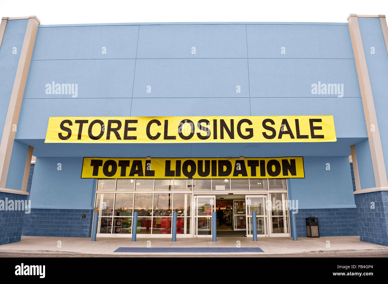 This Store Is Closing Hi Res Stock Photography And Images Alamy
