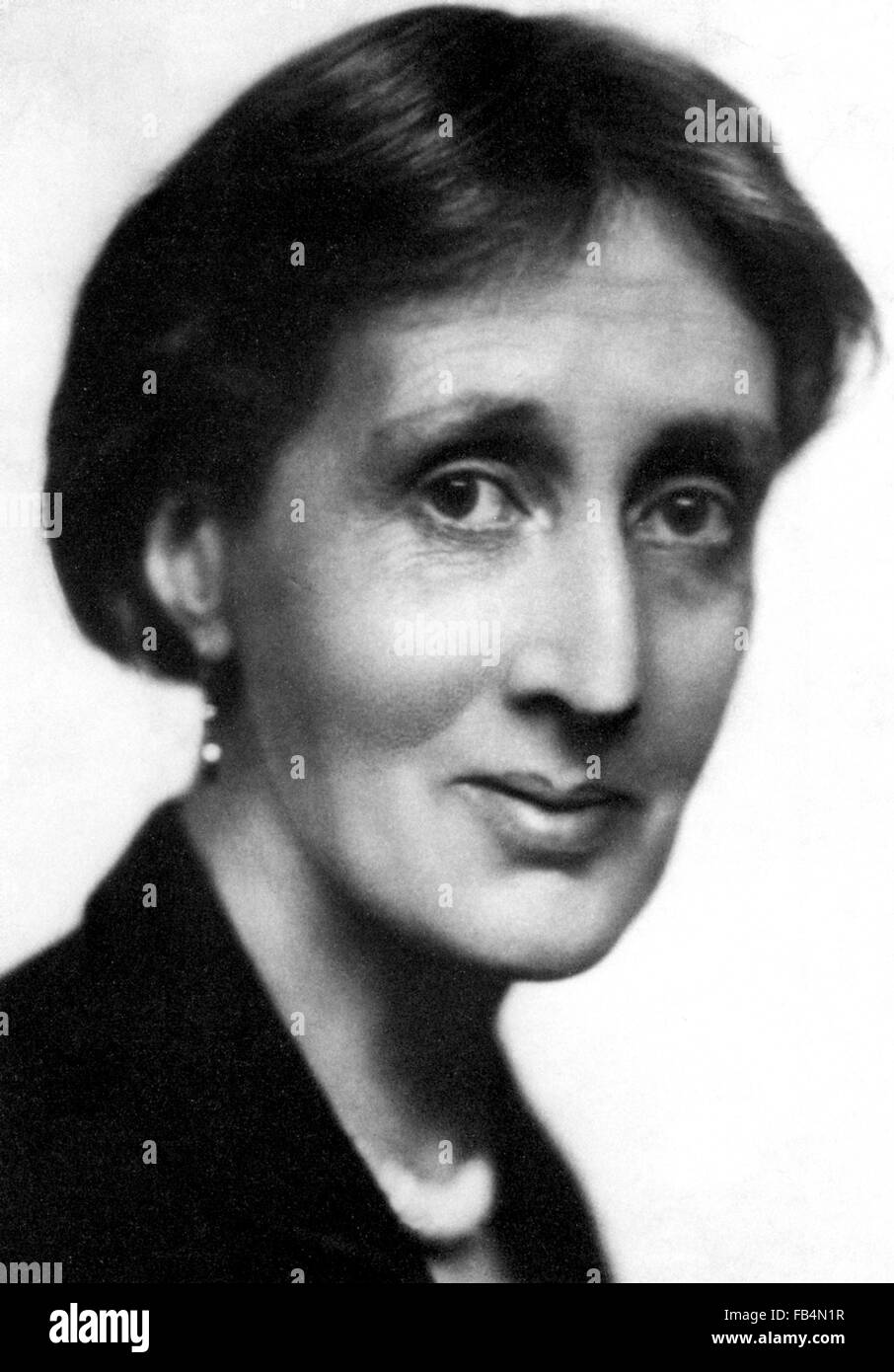 VIRGINIA WOOLF (18821941) English writer about 1920 Stock Photo Alamy