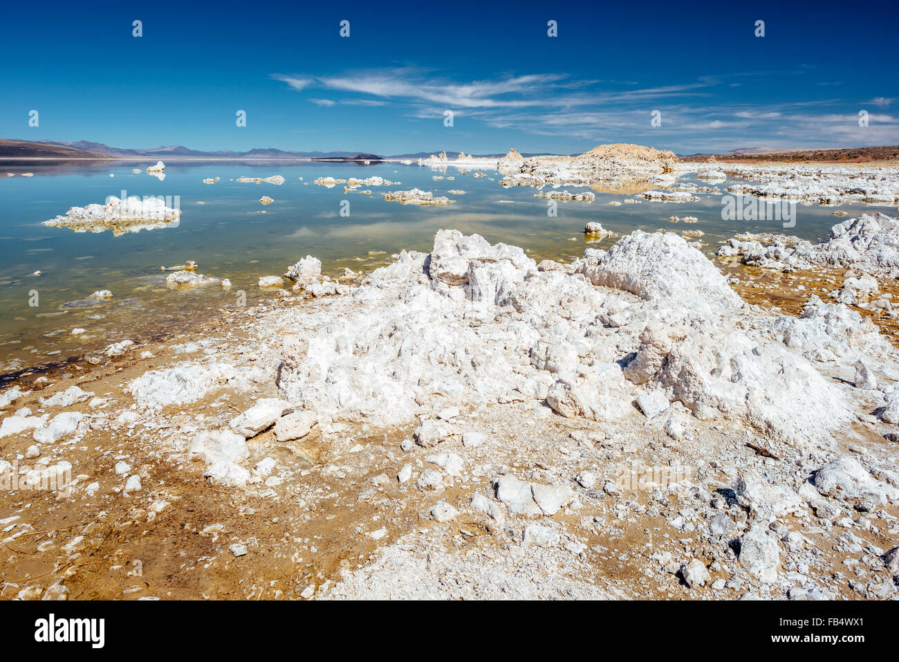 Calcium-carbonate rocks line the shore of Mono Lake, California Stock Photo