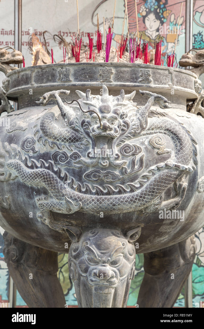 Chinese incense burner hires stock photography and images Alamy