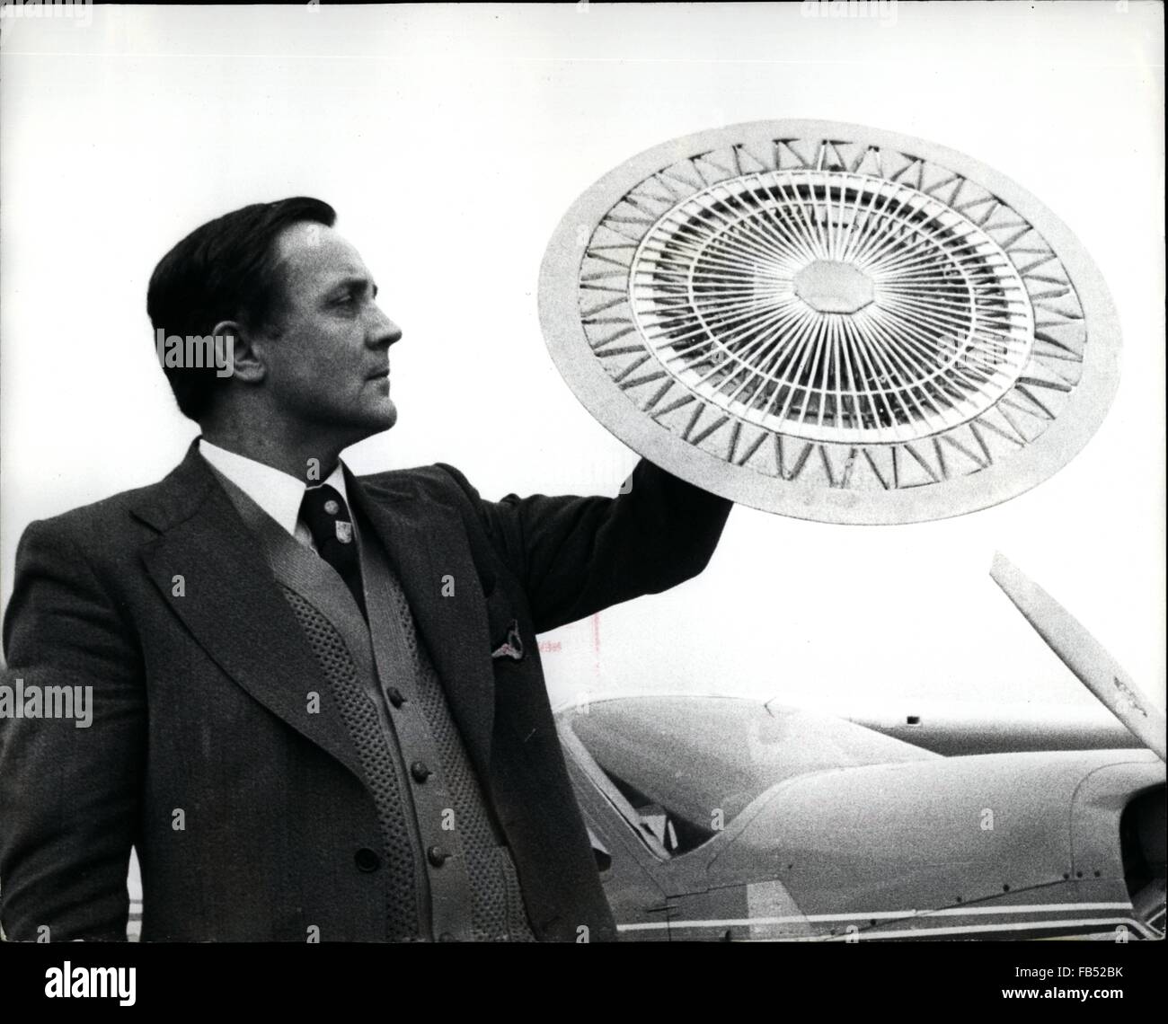 1972 - John Searle the man who built his own U.FO.: For the past 26 years, John Searle a 47 year-old former electrical fitter from Reading in Beckshire, has had the dream of an ambition to build his own flying saucer. Now he is only a matter of months away from realizing his ambition, following a series of experiments with proto-types powered by magnetic forces stored within a gyro-wheel or fly-wheel placed within a generator. John's experiments have shown that magnetism acts at times without calculation in creating power that cannot be explained, it is this power that John Searl has been work Stock Photo