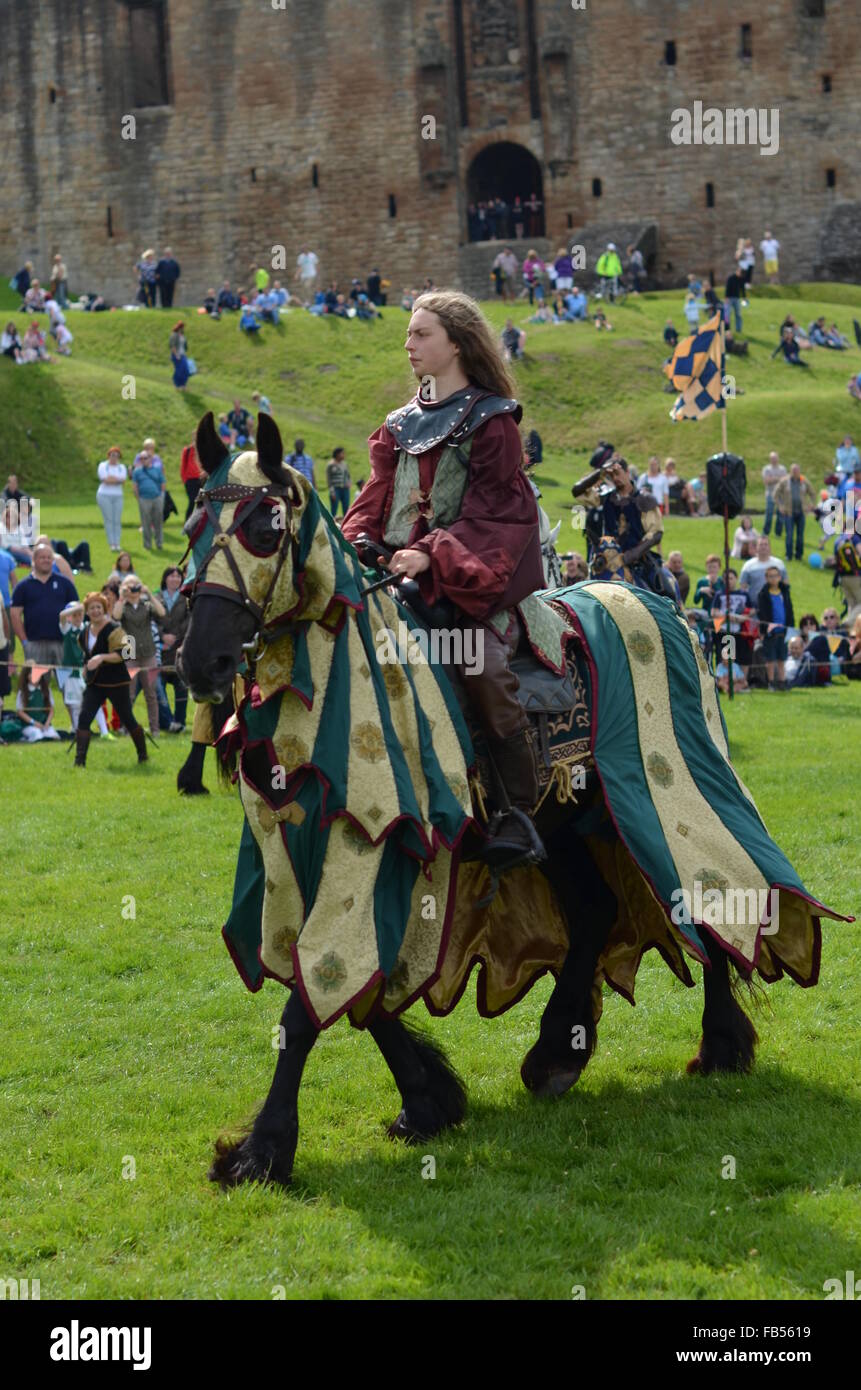 Medieval knight horseback hi-res stock photography and images - Alamy