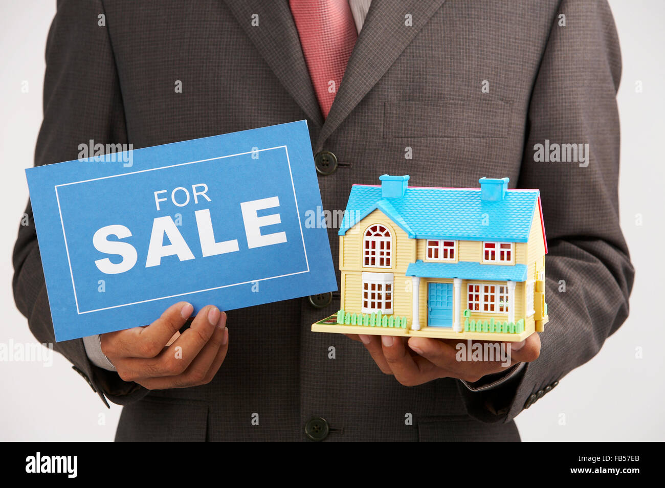 Хотите быстро продать. Хотите продать квартиру. Инвестор в недвижимость. Дешевая недвижимость. Помогу продать ипотечную квартиру.