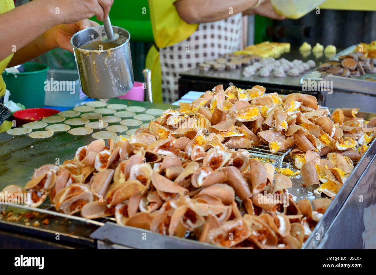 Khanom buang hires stock photography and images Alamy