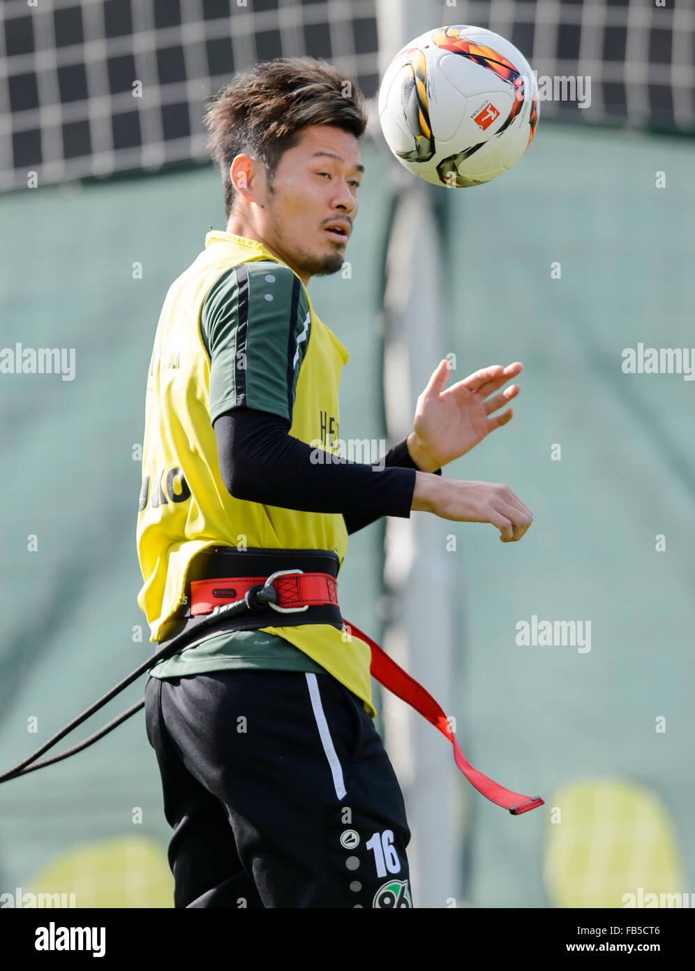 Belek, Turkey. 10th Jan, 2016. Hannover's new signing Hotaru Yamaguchi in action during a training session of German Bundesliga soccer club Hannover 96 in Belek, Turkey, 10 January 2016. Hannover 96 is in Belek to prepare for the second half of the German Bundesliga season. Photo: THOMAS EISENHUTH/dpa/Alamy Live News Stock Photo