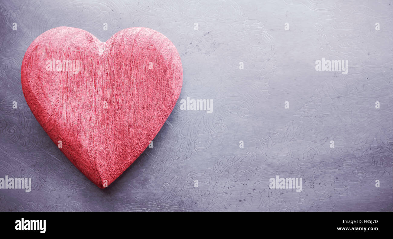 Vintage toned wooden heart on grunge background, space for text Stock ...