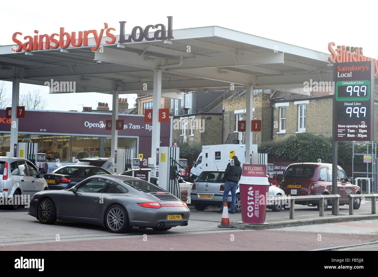 2016 diesel price hires stock photography and images Alamy