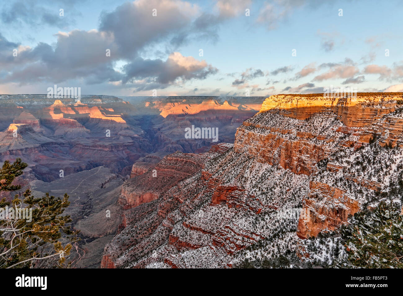 Snow-covered bluffs and canyons, from Rim Trail at the Village, Grand Canyon National Park, Arizona USA Stock Photo