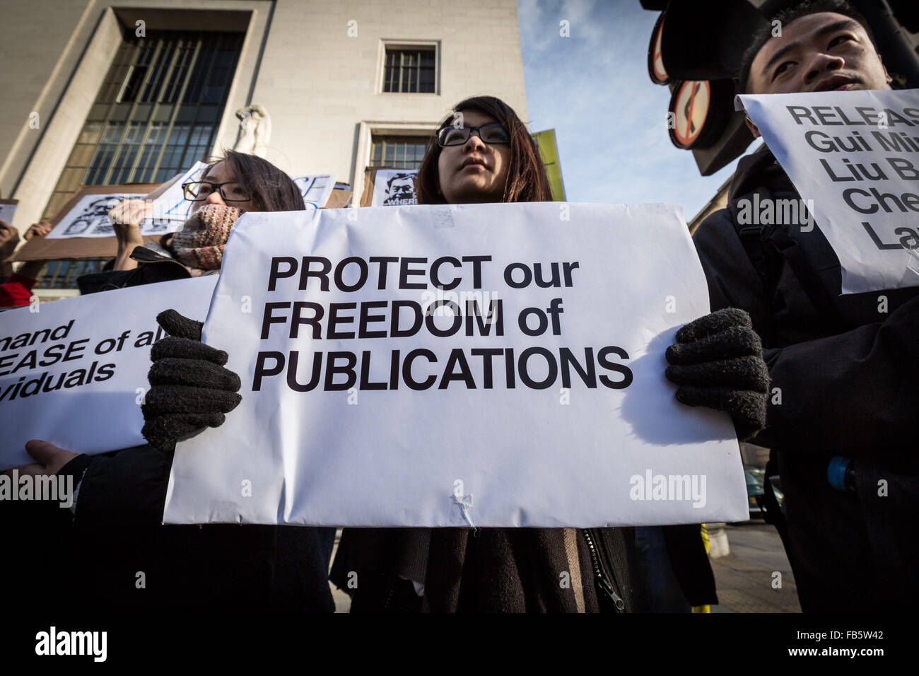 London, UK. 10th January, 2016. Protesters outside the London Chinese Embassy urging Hong Kongers to condemn China government of cross border abduction and disappearance of co-owners and employees of a bookshop in Hong Kong which sold politically sensitive books critical of Chinese Communist Party leader Credit:  Guy Corbishley/Alamy Live News Stock Photo