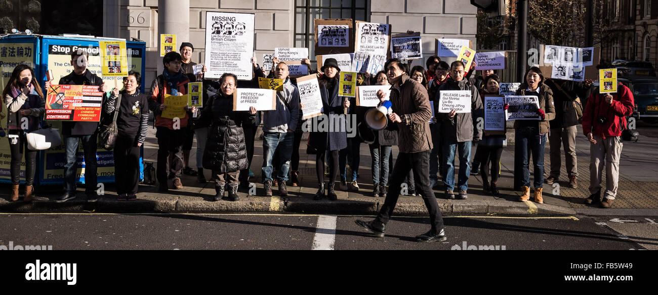 London, UK. 10th January, 2016. Protesters outside the London Chinese Embassy urging Hong Kongers to condemn China government of cross border abduction and disappearance of co-owners and employees of a bookshop in Hong Kong which sold politically sensitive books critical of Chinese Communist Party leader Credit:  Guy Corbishley/Alamy Live News Stock Photo