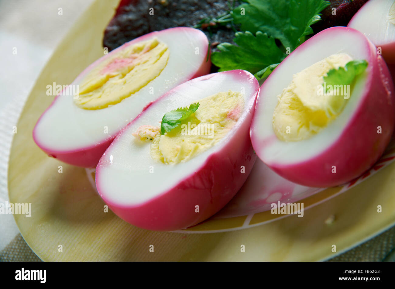 Pennsylvania Dutch Pickled Beets and Eggs.hard boiled eggs that are