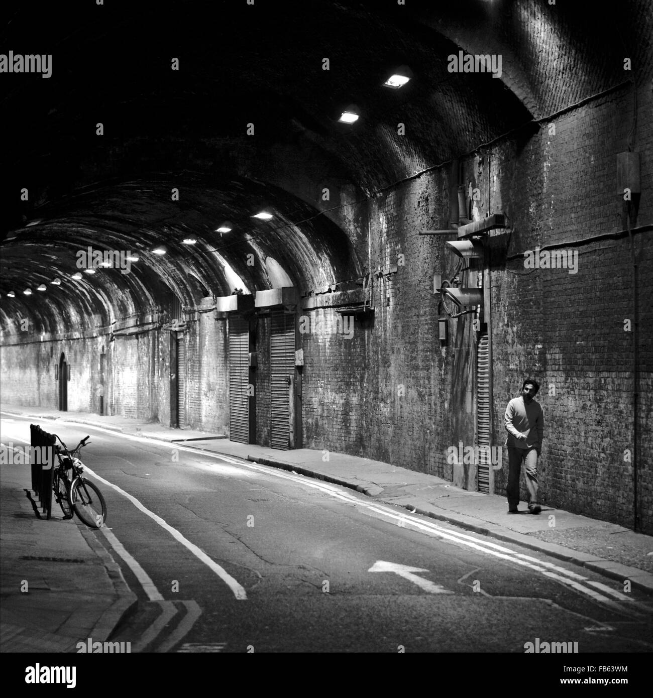 London bridge tunnel Black and White Stock Photos & Images - Alamy