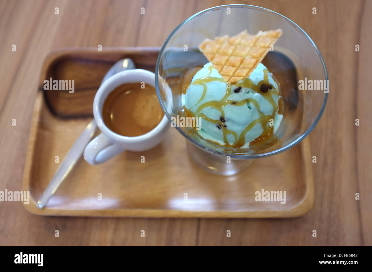 Coffee ice cream hi-res stock photography and images - Alamy