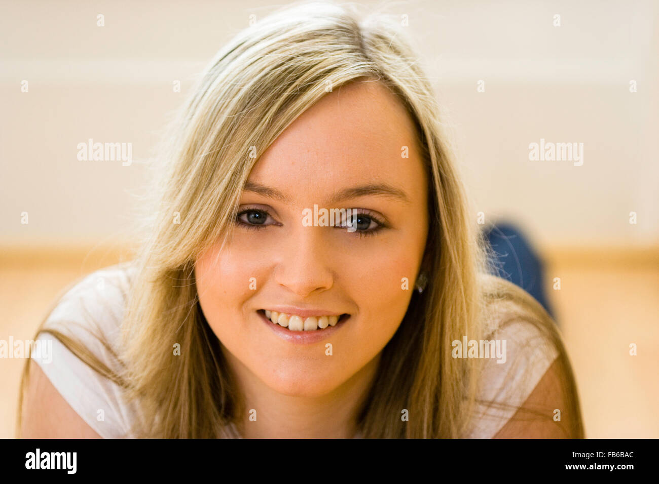 Pretty blonde blue eyed teenage hi-res stock photography and images - Alamy