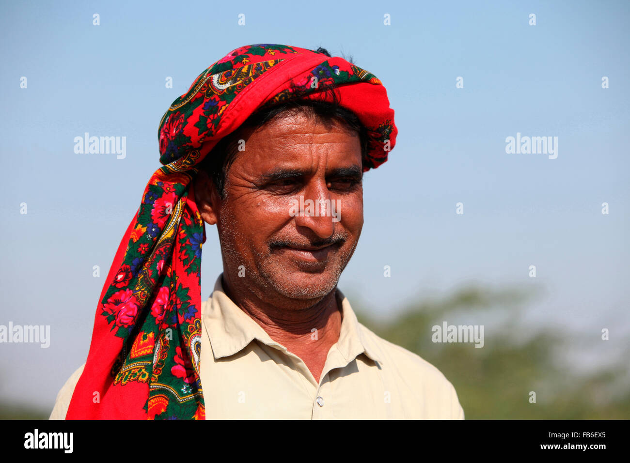 Fakirani Jat tribe, Man with traditional turban, Kutch District, Gujarat, India Stock Photo