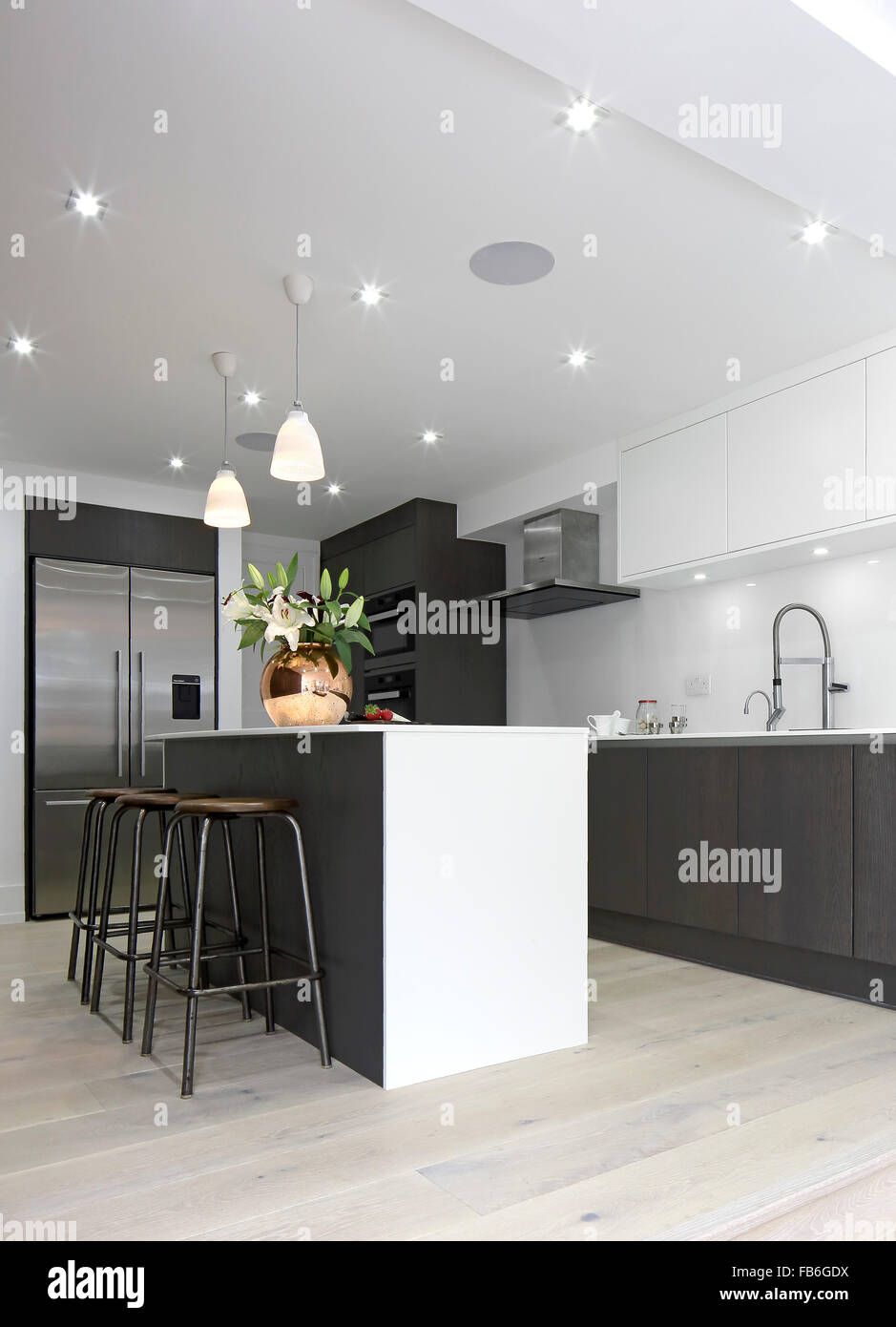 Dark kitchen london hires stock photography and images Alamy