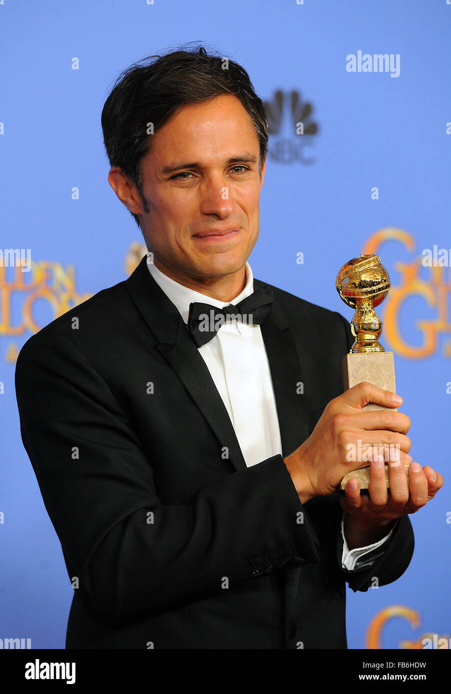 Beverly Hills, CA, USA. 10th Jan, 2016. Actor Gael Garcia Bernal wins
