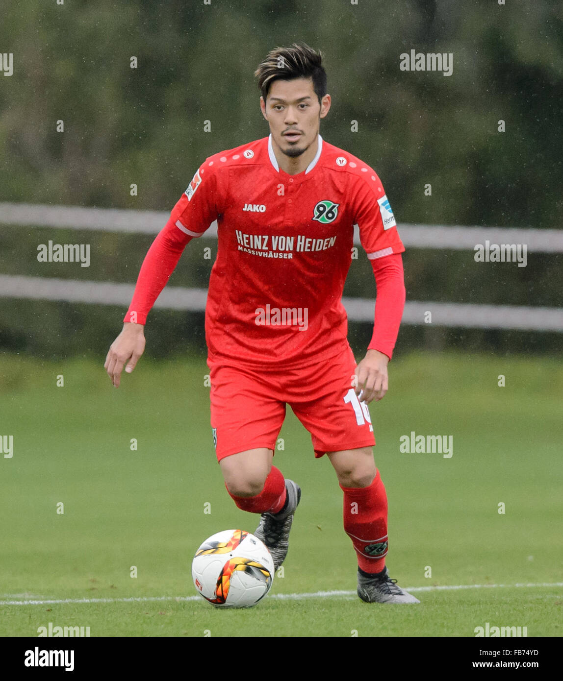 Belek, Turkey. 11th Jan, 2016. Hannover's Hotaru Yamaguchi is seen during a friendly match between Hannover 96 and SV Wehen Wiesbaden in Belek, Turkey, 11 January 2016. Hannover 96 are staying in Belek to prepare for the second half of the German Bundesliga season. Photo: THOMAS EISENHUTH/dpa/Alamy Live News Stock Photo