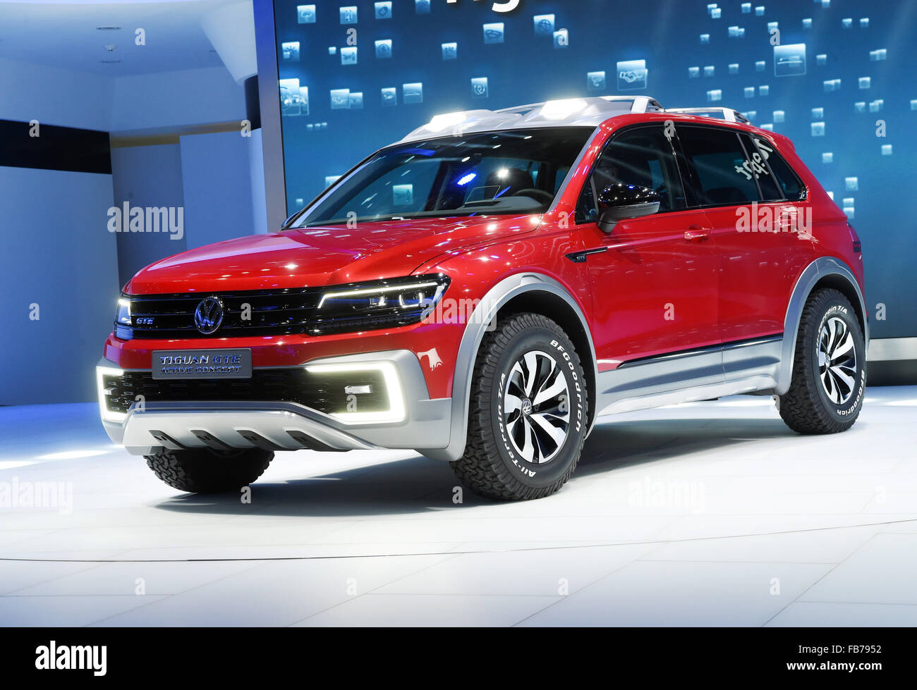 VW Tiguan GTE Active Concept is a sporty off-road hybrid [w/video