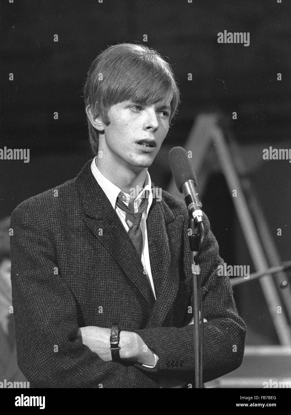 David Bowie Black And White Stock Photos Images Alamy David Bowie Black And White Stock Photos Images Alamy