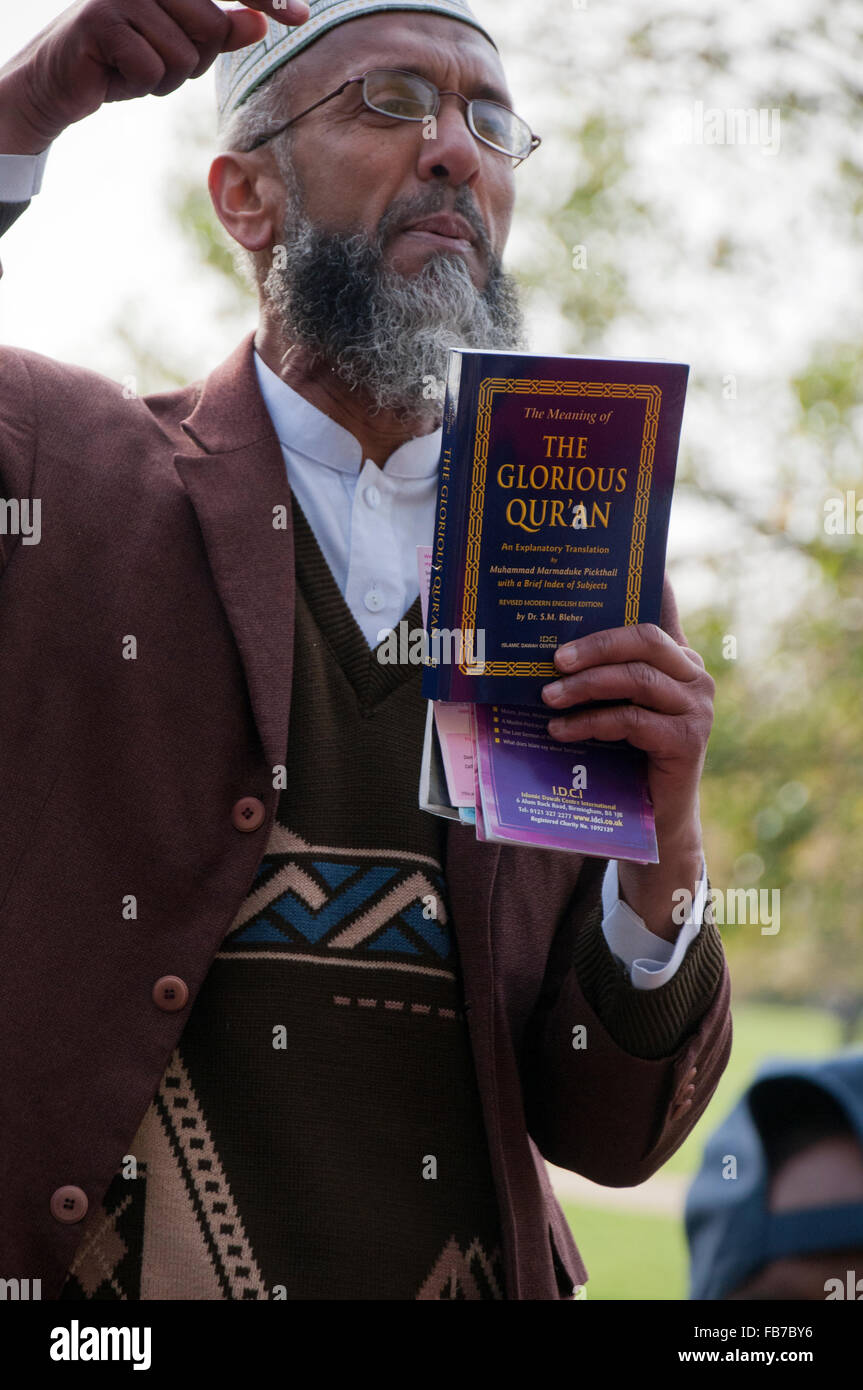 Muslim man preaching about the Quran at Speakers Corner in Central London on a Sunday Stock Photo