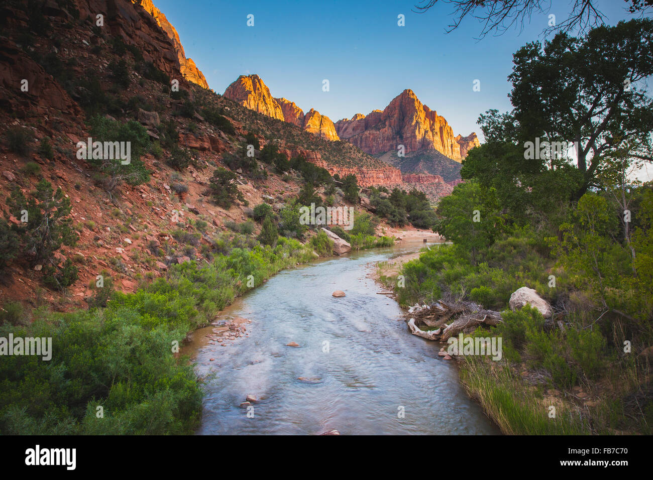 View rocky mountains hi-res stock photography and images - Alamy