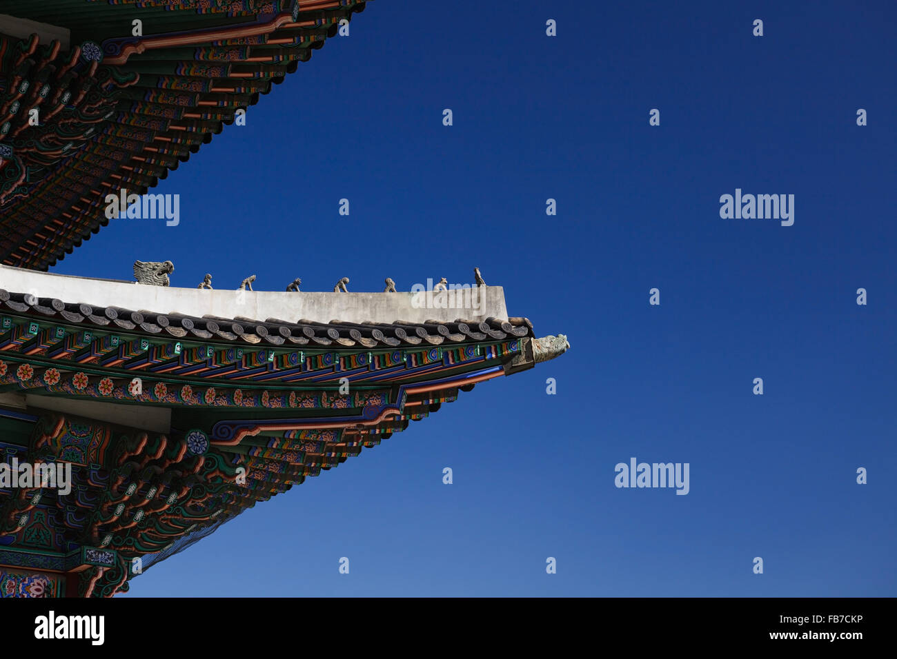 Curved roof hi-res stock photography and images - Page 2 - Alamy, image size:1300x956