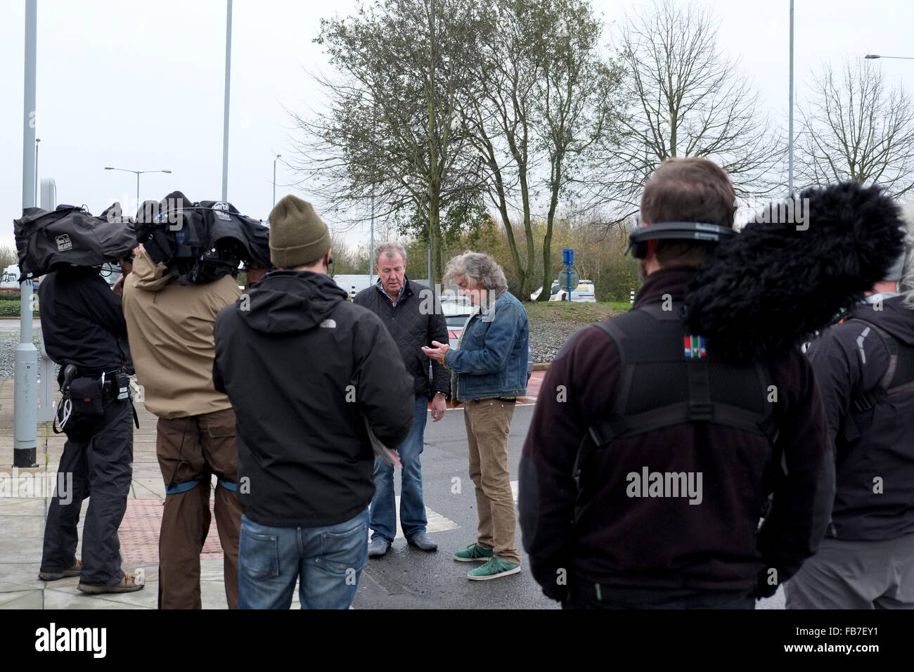 Jeremy Clarkson & James May filming at Reading Service Station, England, on 24th November 2015, for their new Amazon Prime show. Stock Photo