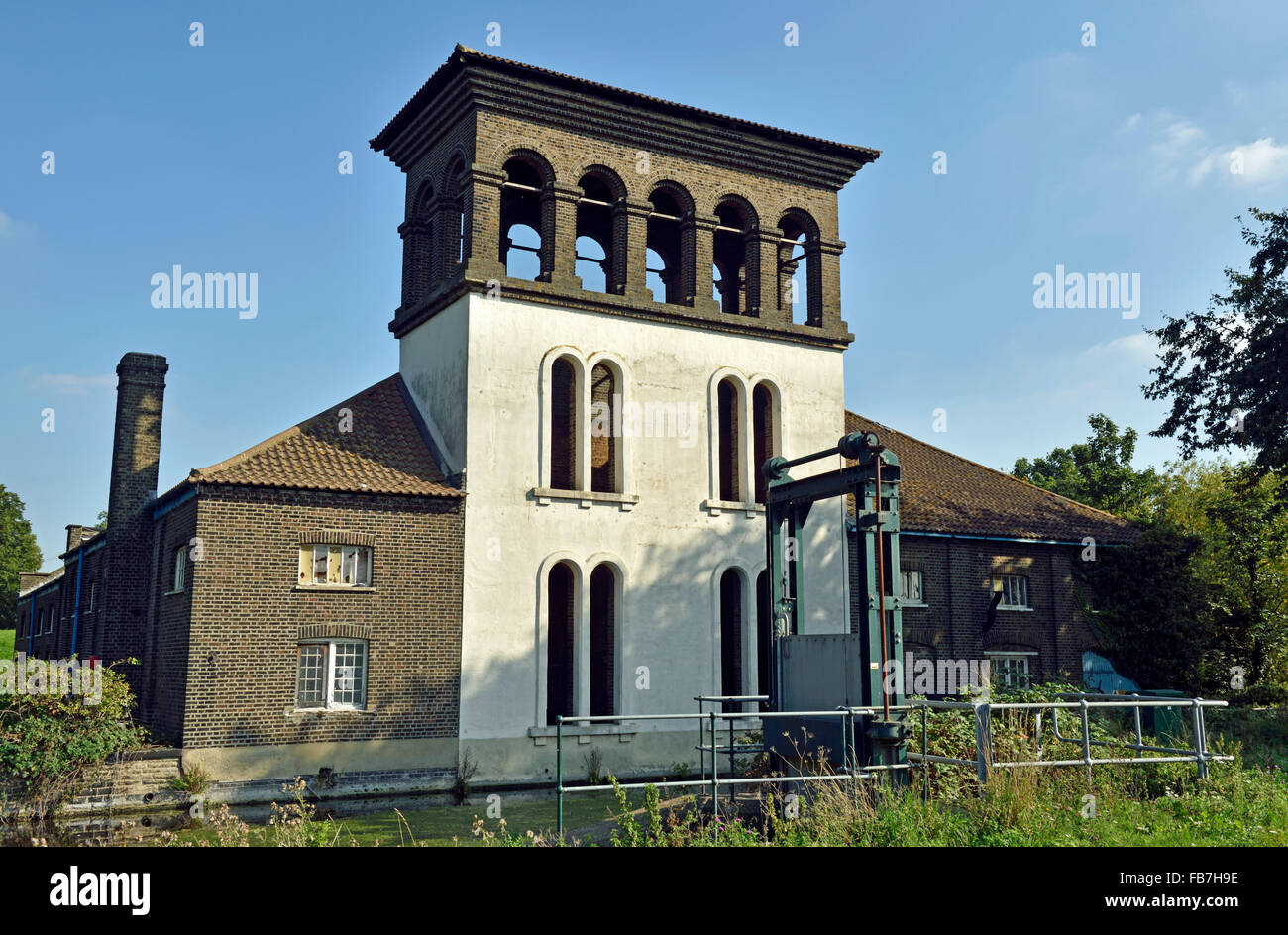 The Coppermill Walthamstow Reservoirs Stock Photo Alamy