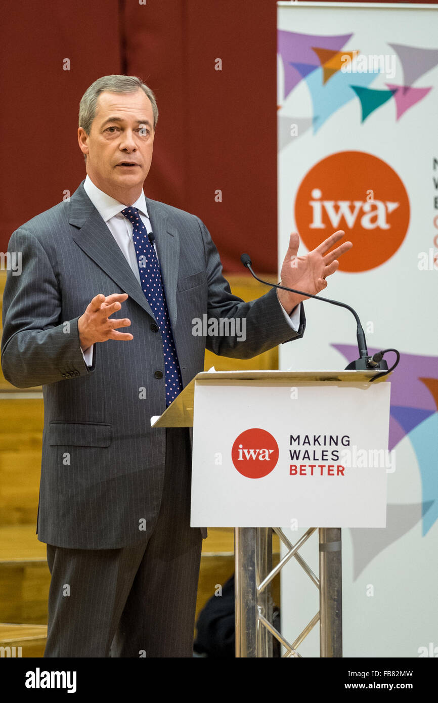 Wales Millennium Centre, Cardiff bay, Cardiff, Wales, January 11, 2016: IWA (Institute of Welsh Affairs), in partnership with Cardiff University, organises a debate between First Minister Carwyn Jones and Nigel Farage, on European referendum and UK's future in the European Union. Credit:  Daniel Damaschin/Alamy Live News Stock Photo
