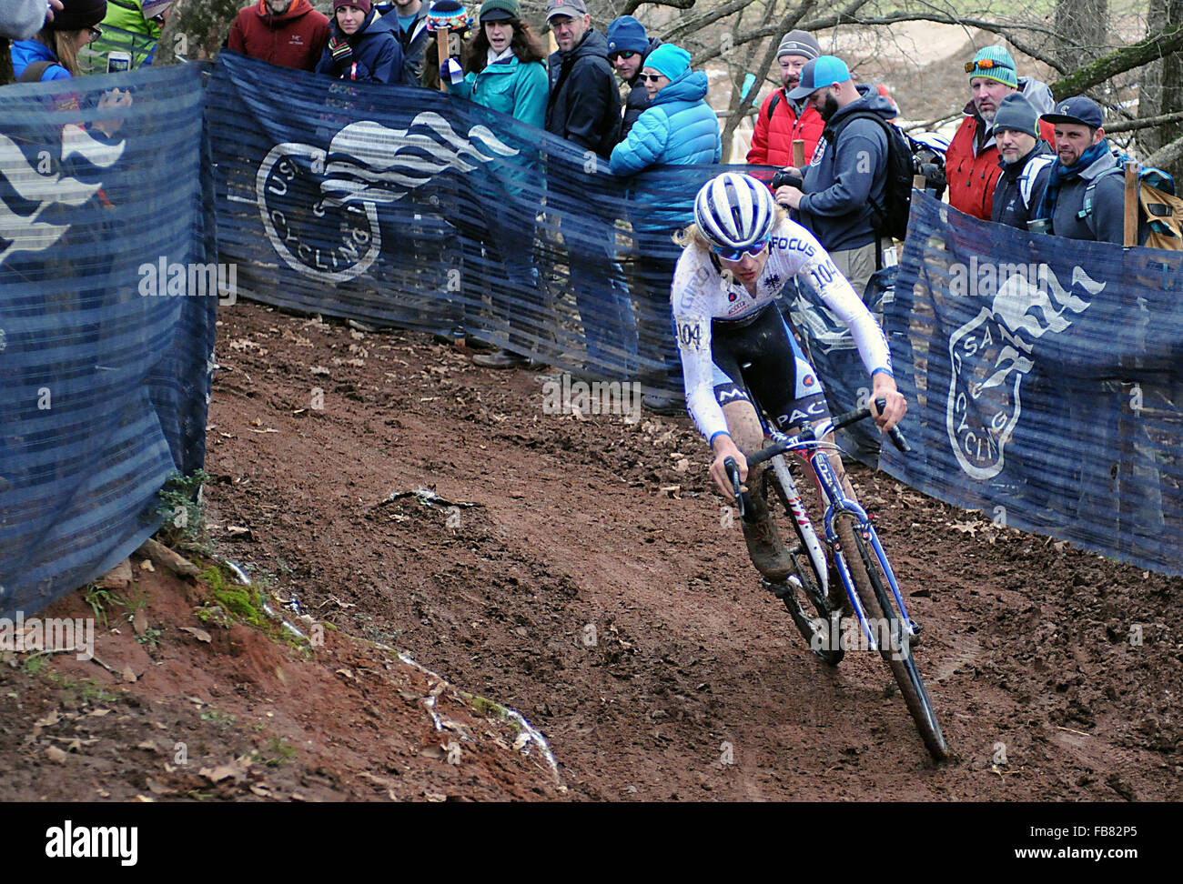 Asheville, North Carolina, USA. 10th Jan, 2016. A Jam/NCC/Vittoria U23 cyclist, Scott Smith, works his way through a difficult downhill section during the USA Cycling Cyclo-Cross National Championships at the historic Biltmore Estate, Asheville, North Carolina. © csm/Alamy Live News Stock Photo