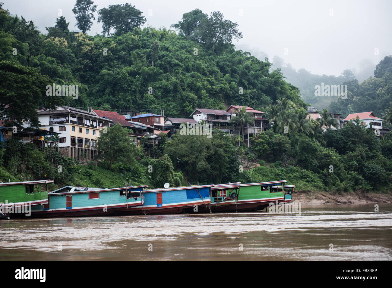 residences-on-river-banks-stock-photo-alamy