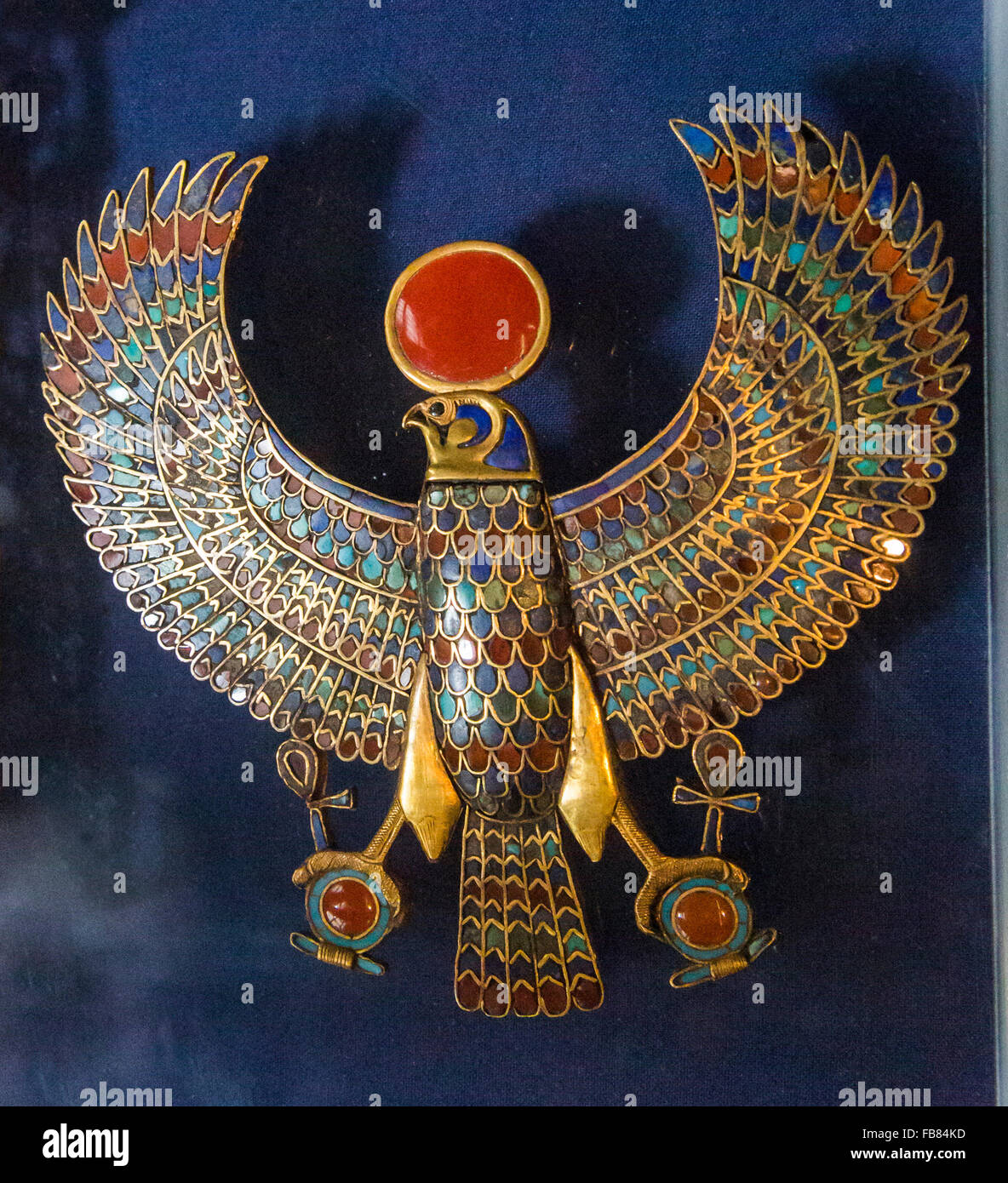 Pectoral from tomb tutankhamun from hi-res stock photography Pectoral from tomb tutankhamun from hi-res stock photography