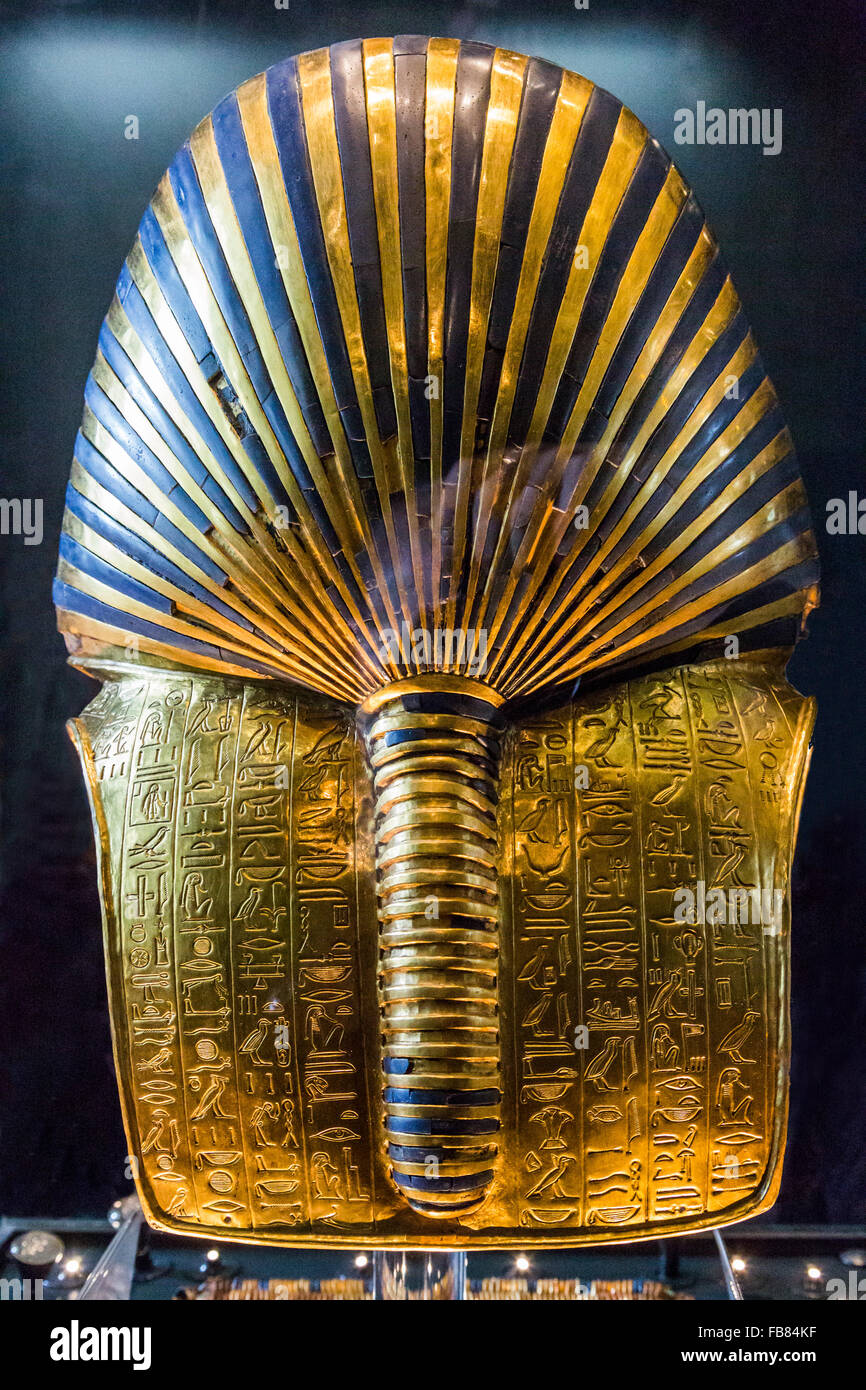 rear of Tutankhamun's mask from the tomb of Tutankhamun at the Egyptian  Museum, Cairo, Egypt Stock Photo - Alamy
