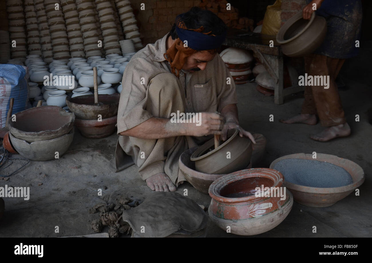 Clay pots for ashes hires stock photography and images Alamy