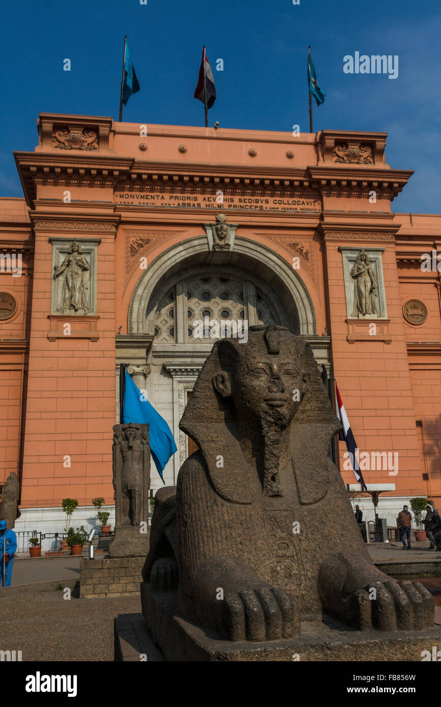 sphinx and entrance facade, The Egyptian Museum, Cairo, Egypt Stock Photo