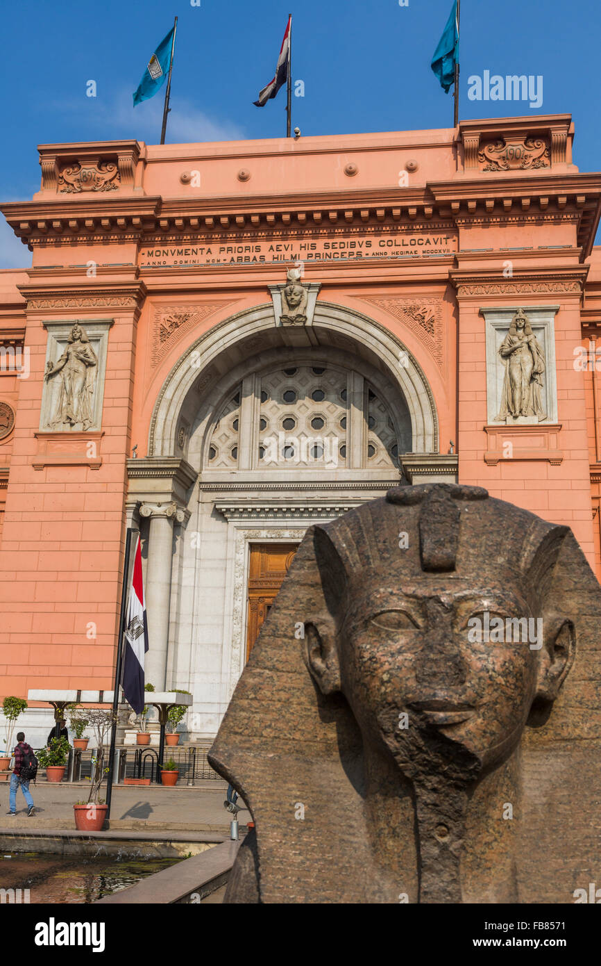 sphinx and entrance facade, The Egyptian Museum, Cairo, Egypt Stock Photo