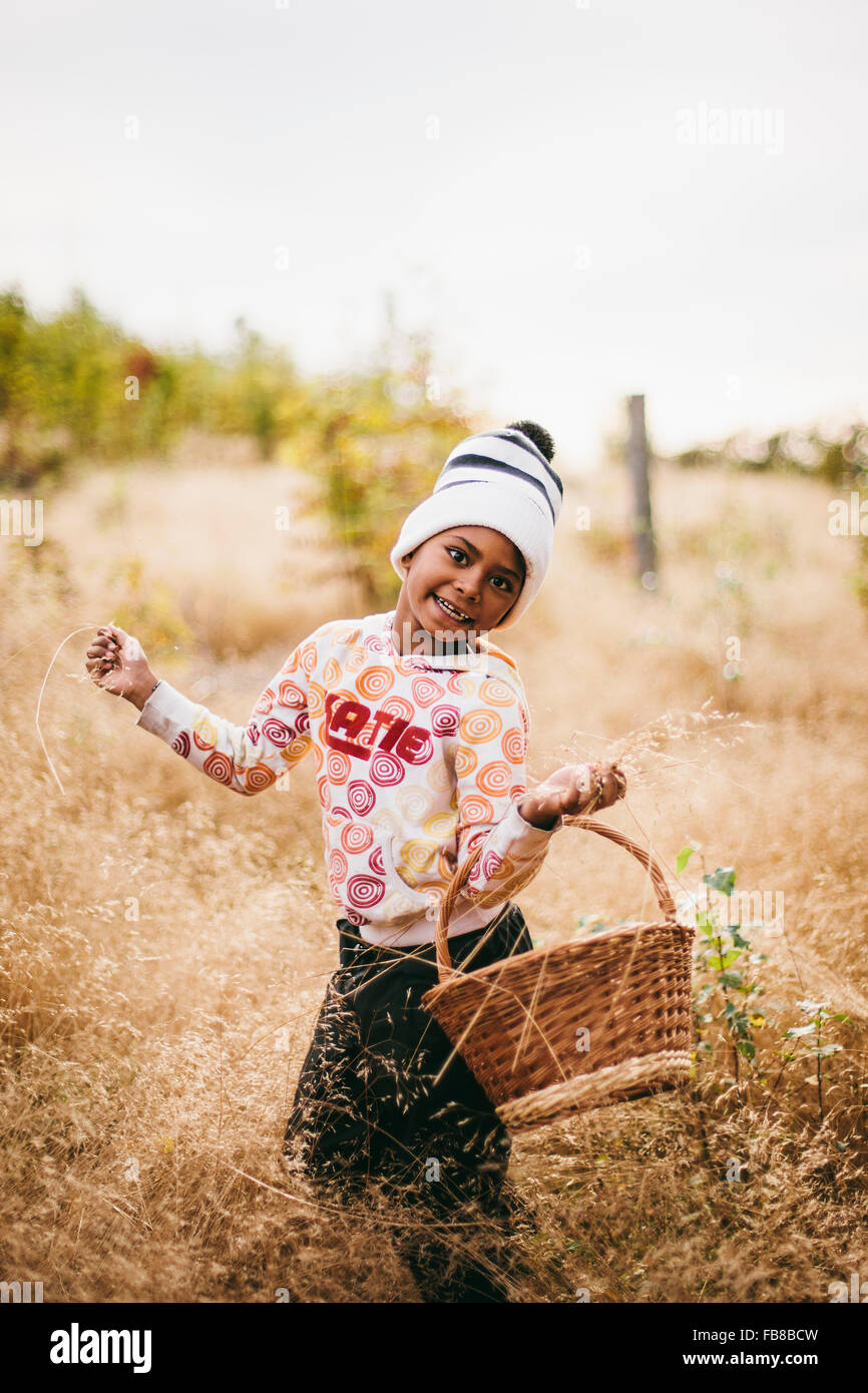 6 year old girl smiling hi-res stock photography and images - Alamy