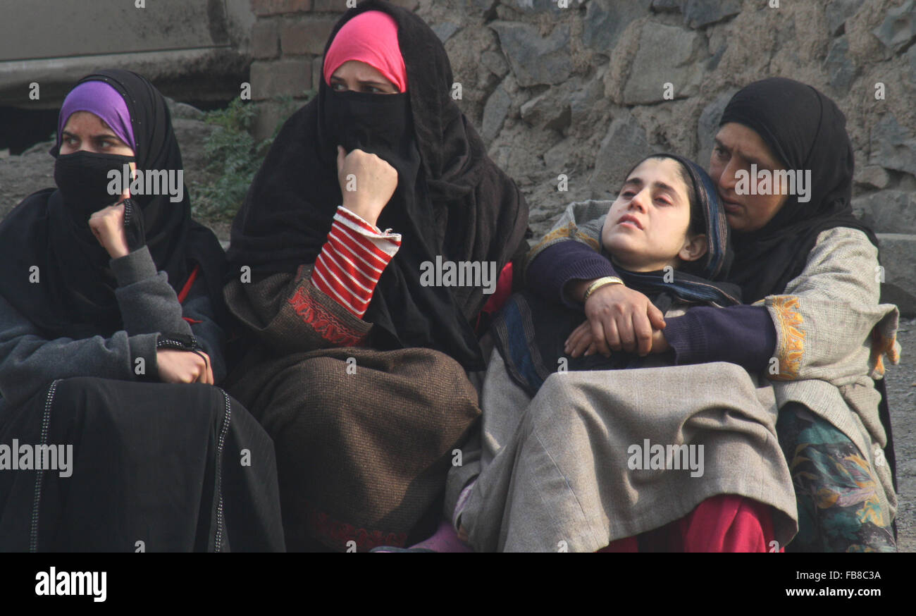 Srinagar, Kashmir. 12th January, 2016. un identified relative weeps  during the funeral of slain militant sajjad ahmed local commander belonging to Lashkar-e-Toiba (LeT) was killed in a gunfight broke out at Zakura in the outskirts of Srinagar yesterday late night . Credit: Sofi Suhail/Alamy Live News Stock Photo
