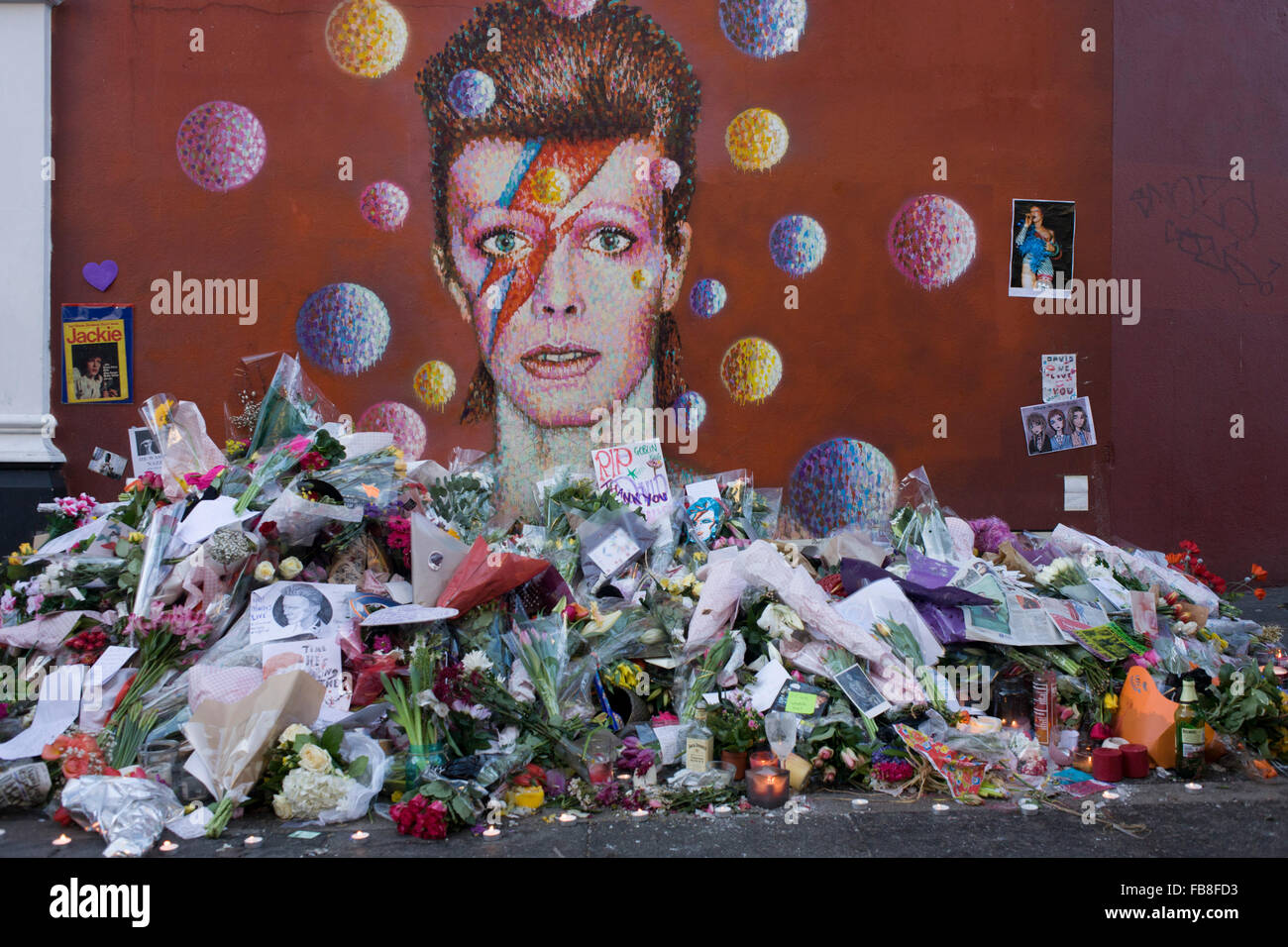 Remember to take pictures of art hires stock photography and images