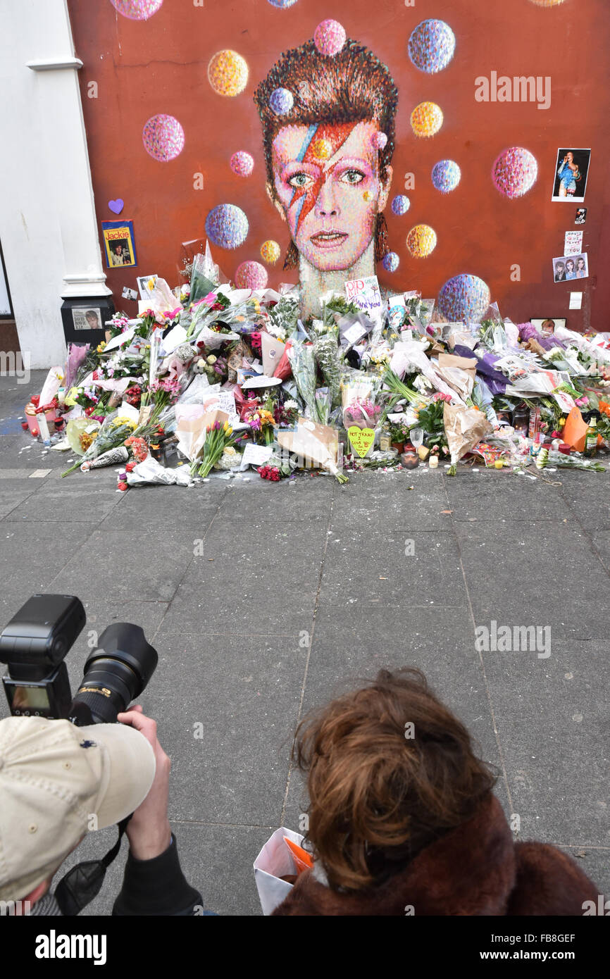 David Bowie Death High Resolution Stock Photography and Images - Alamy
