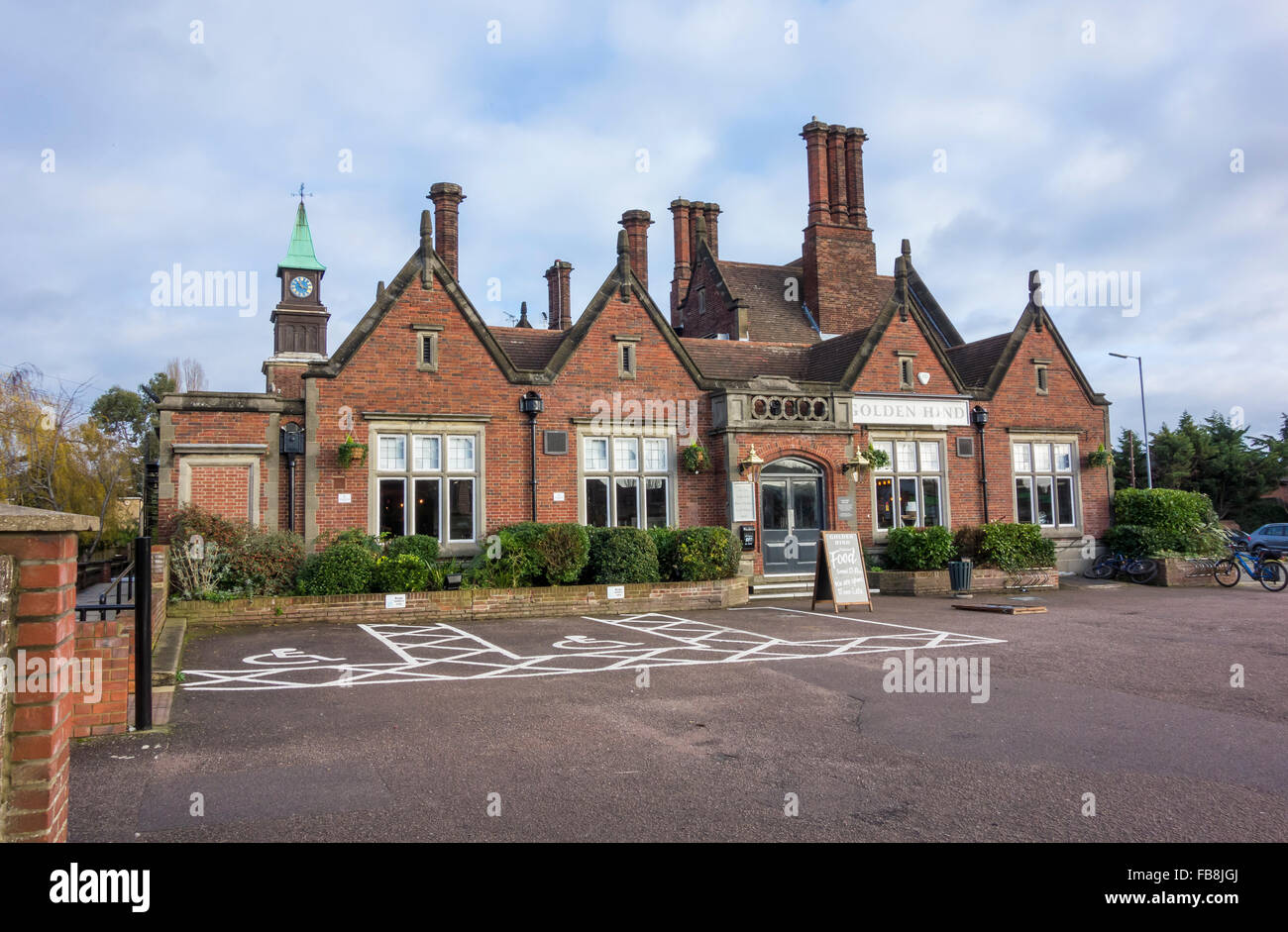 Golden Hind public house Milton Road Kings Hedges Road Cambridge