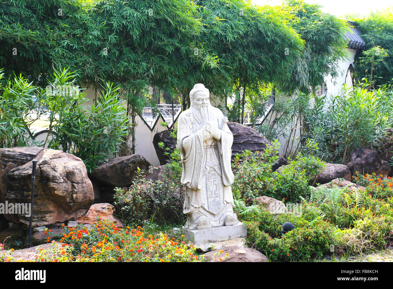 Chinese rock garden hi-res stock photography and images - Alamy