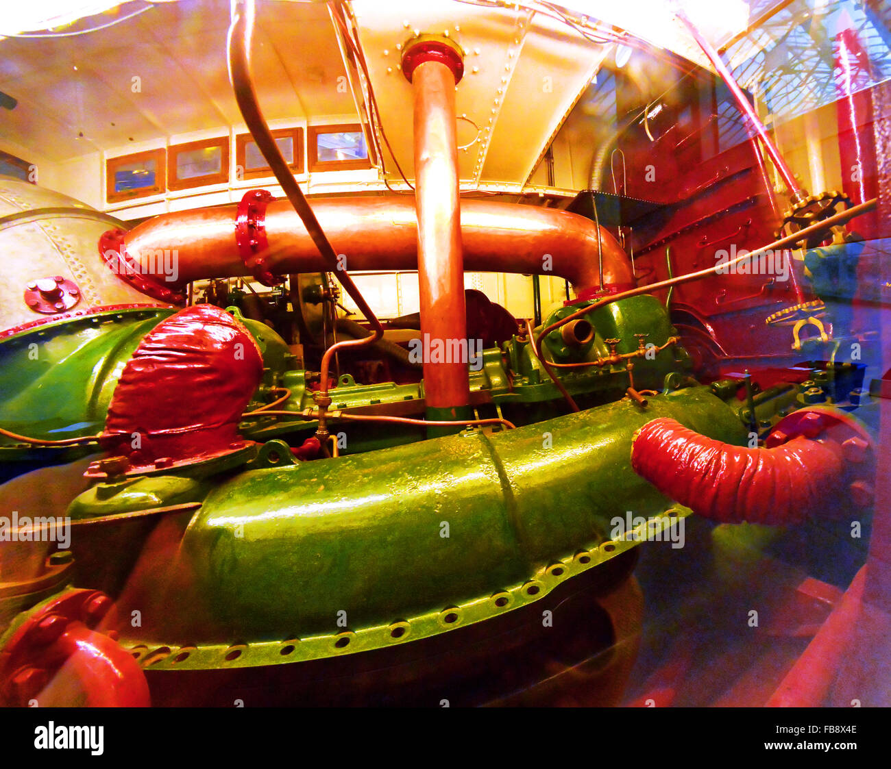 Turbinia steam turbine engine room cutaway display Stock Photo Alamy