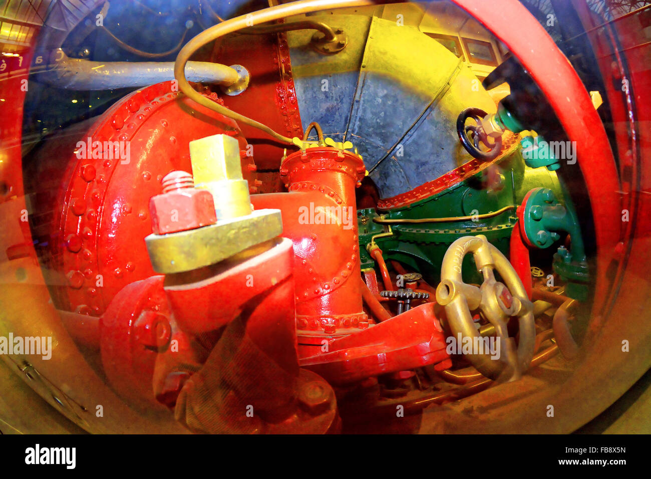 Turbinia steam turbine engine room cutaway display Stock Photo - Alamy