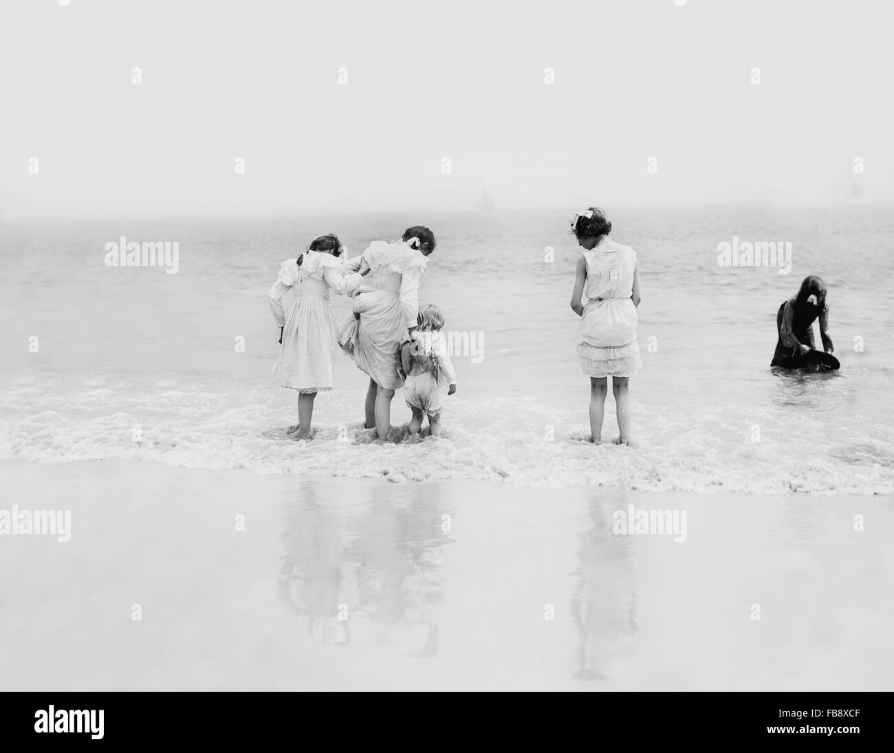 Historical coney island beach hi-res stock photography and images - Alamy