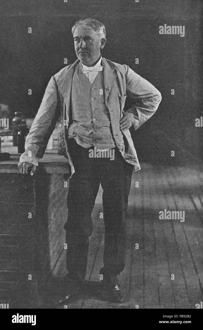 Photograph of the inventor Thomas Alva Edison featured on the cover of Scientific American in February 1909 Stock Photo