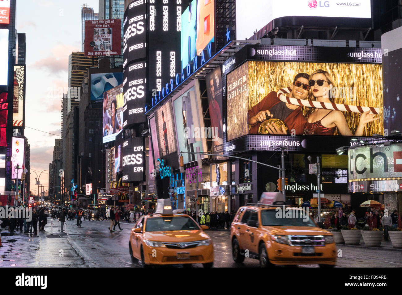 Electronic Billboards Light Up Times Square at Night, NYC Stock Photo Alamy