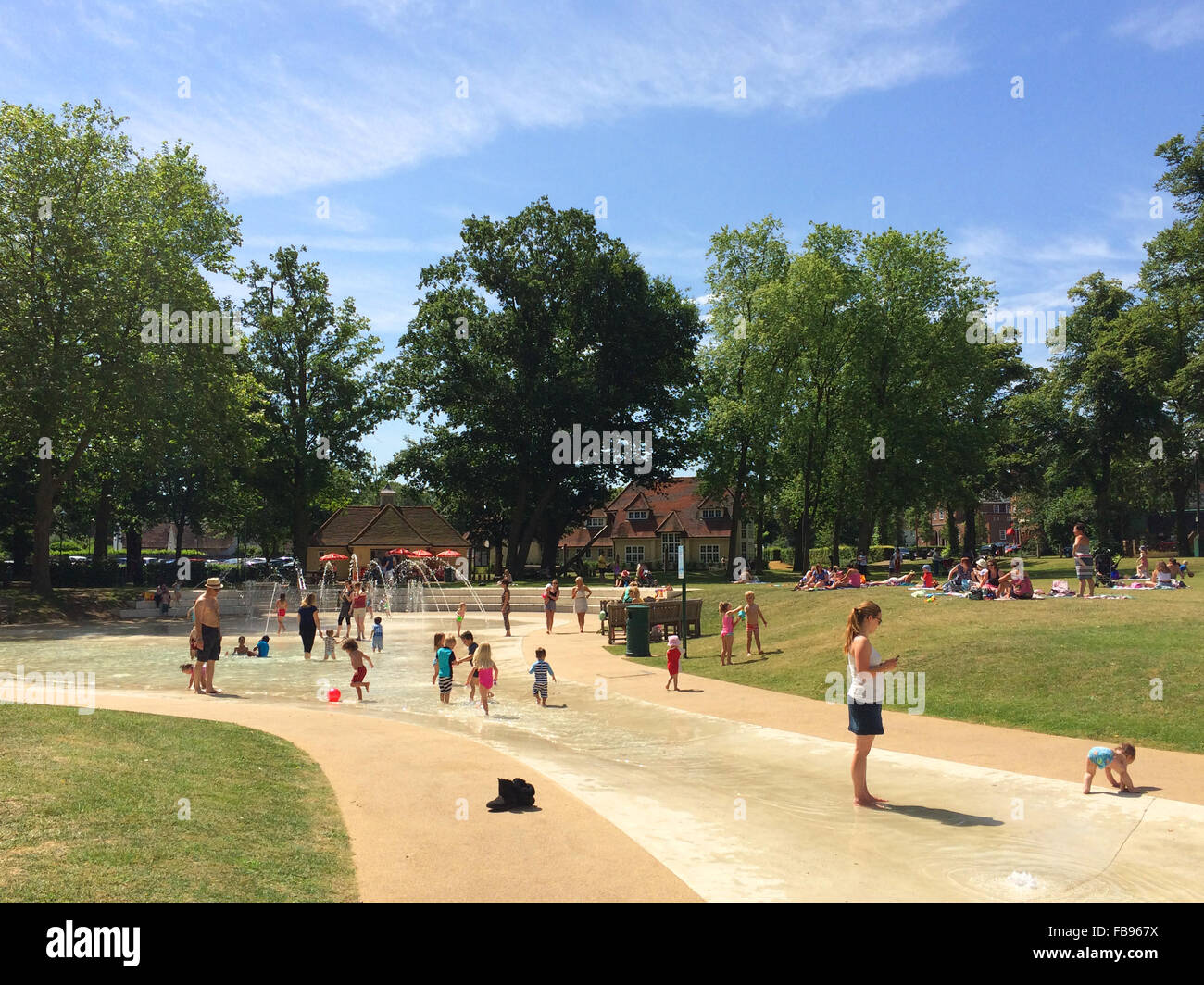 Howard Park Letchworth paddling pool Stock Photo 93015550 Alamy